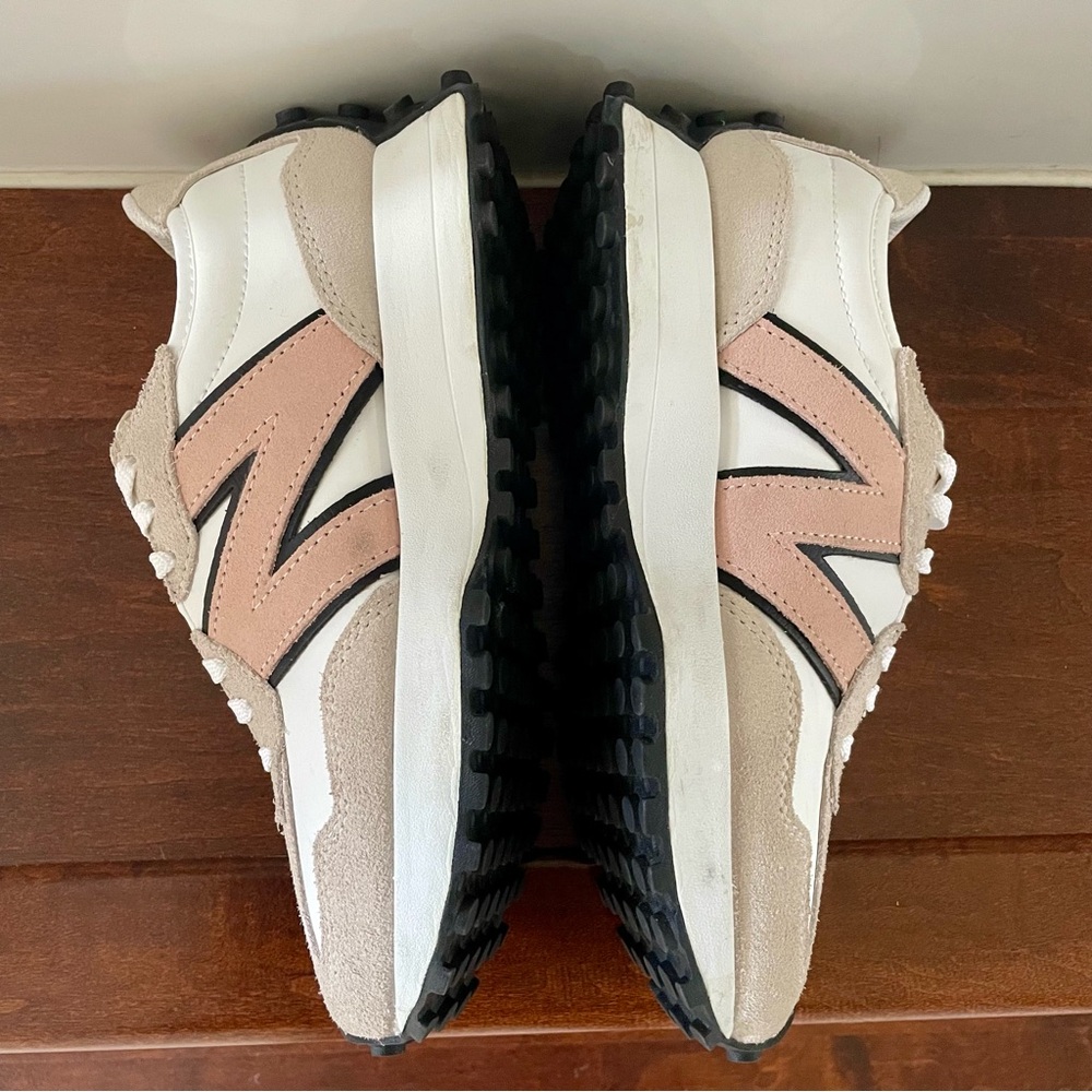 New Balance Women's Sneakers 327 Gray and White ‘Dusty Pink’ Size US 6 - Picture 8 of 9